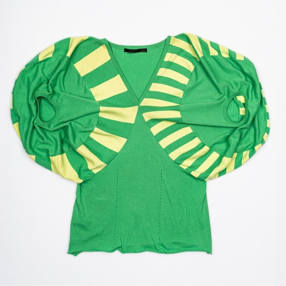 Capucci Women’s Sweater Designed by Bernard Willhelm Size Medium SS 2004
